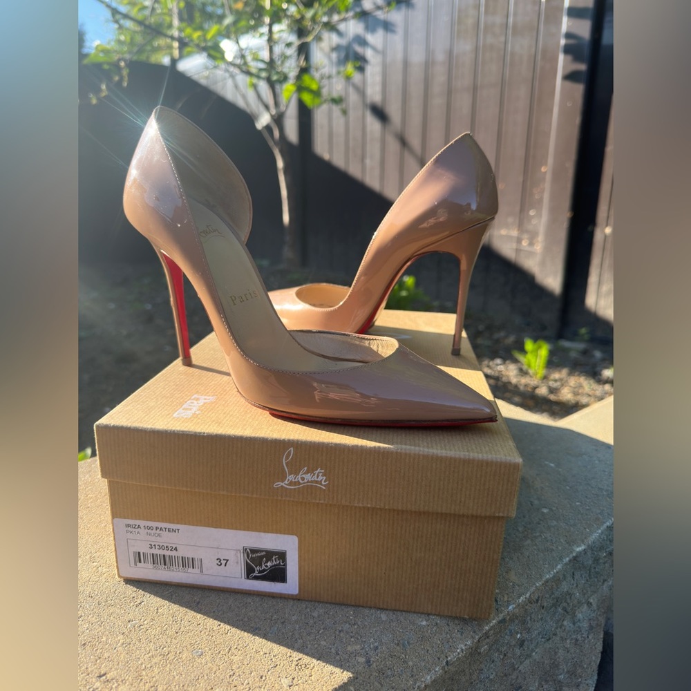 ($300) Authentic 100mm Nude Iriza Size 37